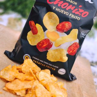 Chipsy s příchutí choriza a smaženého vejce, to je jiná! Takovou kombinaci jste si patrně ani neuměli představit - ale ona...